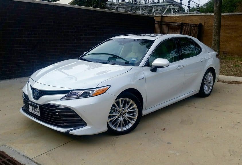 2018 Toyota Camry XLE Hybrid Test Drive